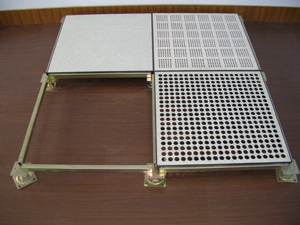 ANTISTATIC PERFORATED PANEL
